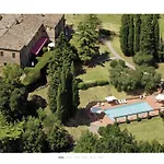 In Mit Grill- Gemeinschaftspool Und Garten By Interhome *