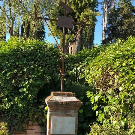 In Mit Grill- Gemeinschaftspool Und Garten By Interhome Chiusi