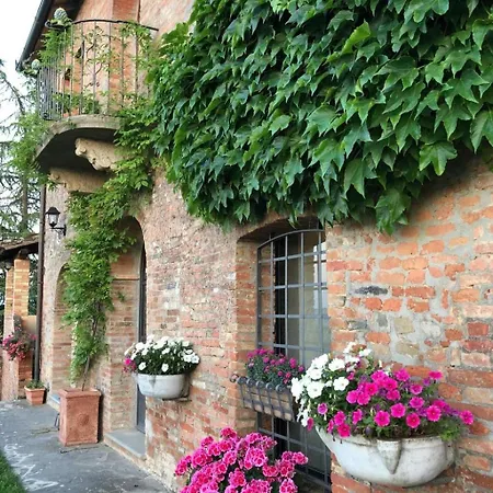 In Mit Grill- Gemeinschaftspool Und Garten By Interhome *