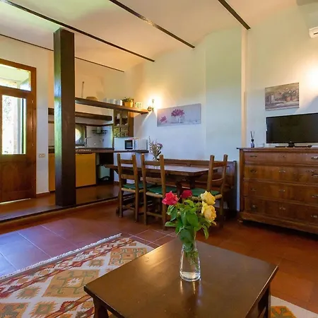 Apartment In Mit Grill- Gemeinschaftspool Und Garten By Interhome
